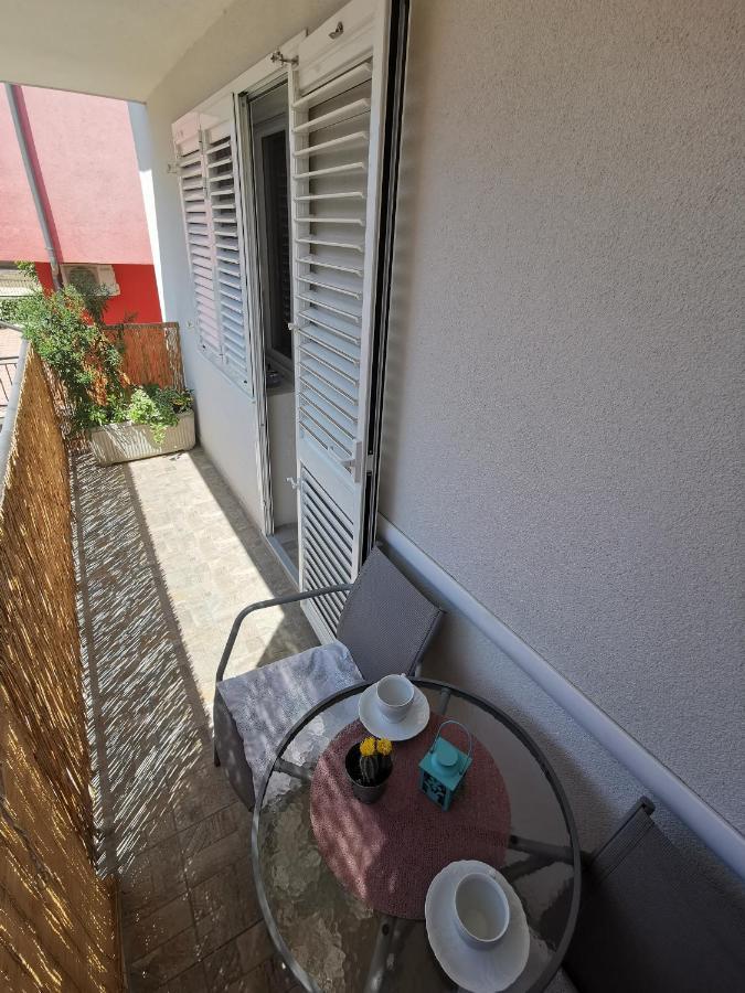 Apartman Jela Šibenik Bagian luar foto